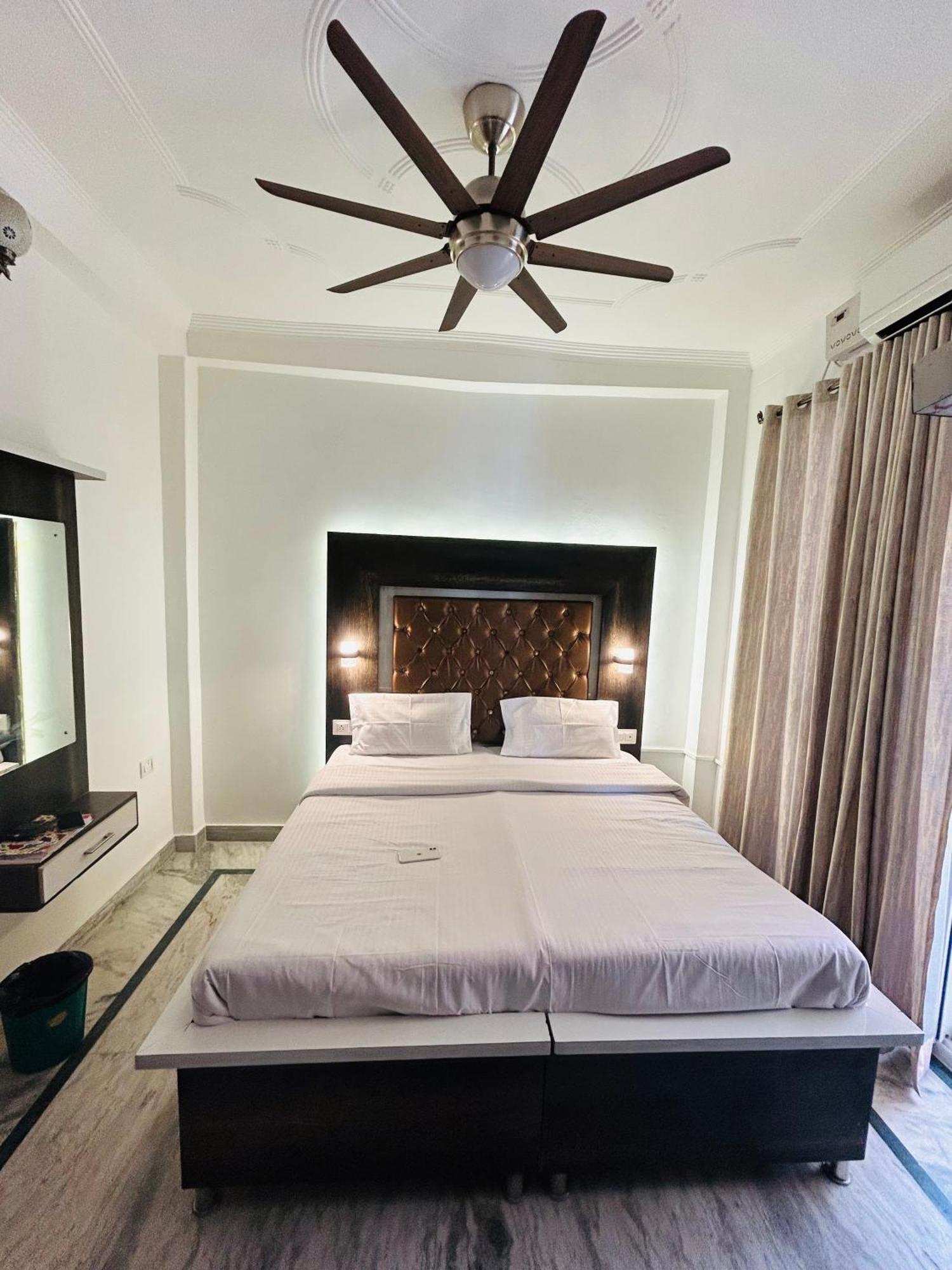 Maa Vaibhav Laxmi Guest House Ришикеш Экстерьер фото